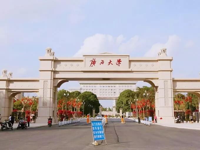 重慶美術(shù)培訓(xùn)畫室美術(shù)生快看 | 全國承認美術(shù)聯(lián)考成績的985/211院校都在這了！