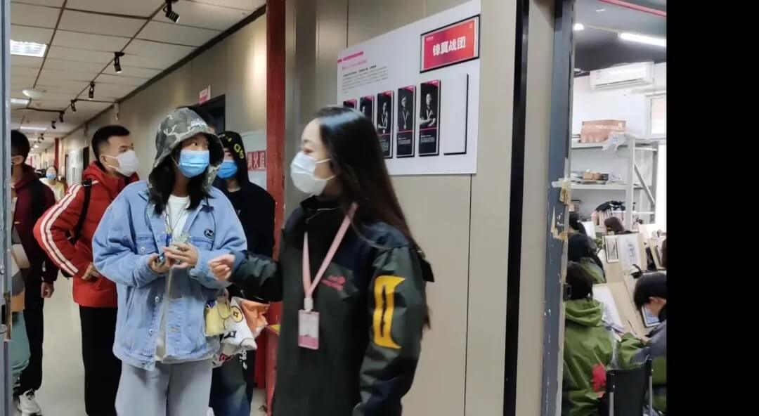 熱烈歡迎四川省藝術(shù)生前來龍行藝術(shù)考察參觀！
