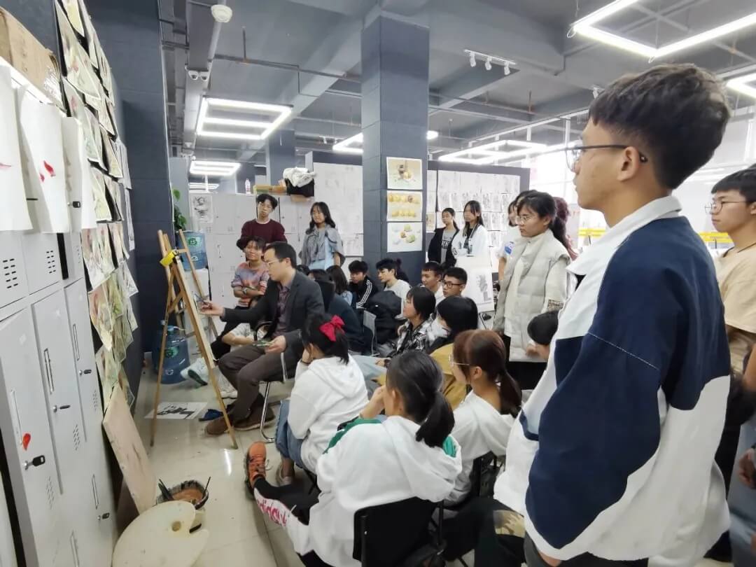 ?？紓淇?，刻不容緩！來(lái)重慶美術(shù)培訓(xùn)班提升拿證率！