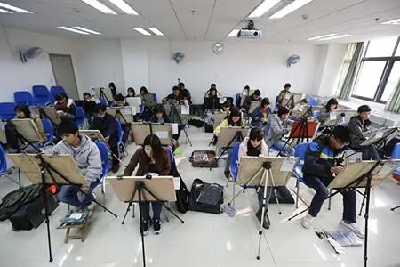 色彩靜物總是畫不好？重慶畫室分享顏料屬性和用筆的使用技巧