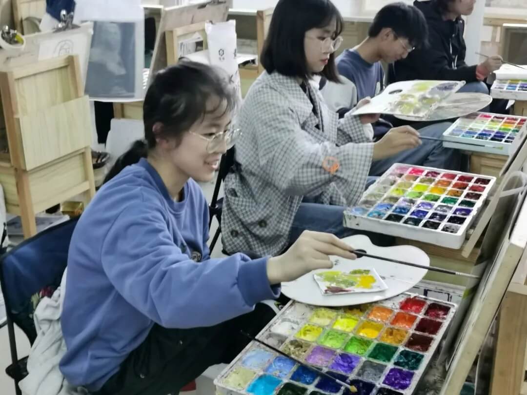?？紓淇?，刻不容緩！來重慶美術(shù)培訓(xùn)班提升拿證率！