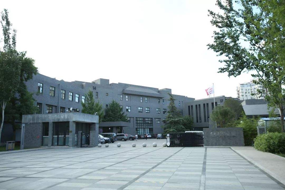 央美2021?？紡?fù)試完美結(jié)束，共2656人參加復(fù)試！祝重慶龍行畫室學(xué)子必勝！