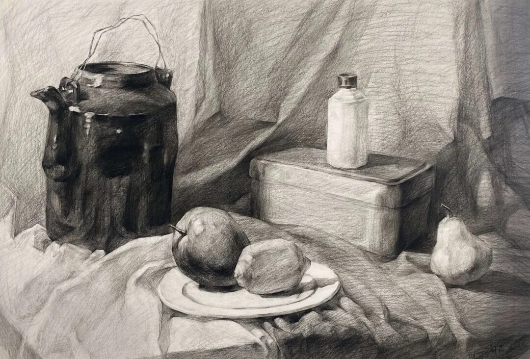 關于素描靜物中的虛實關系，重慶美術培訓畫室小龍來講幾點！