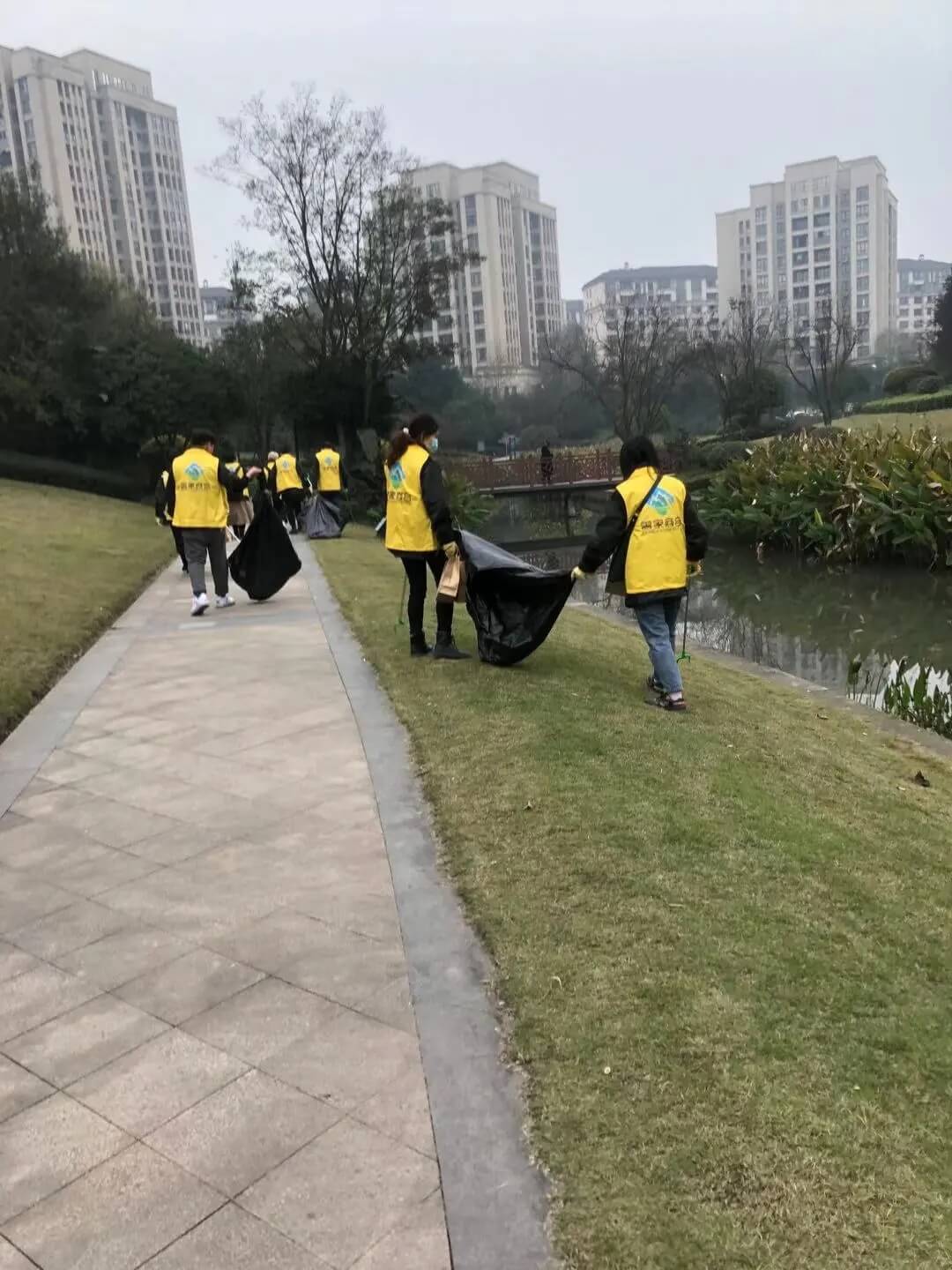 龍行公益 ‖ 助推環(huán)保齊動員，重慶龍行畫室在行動！圖四